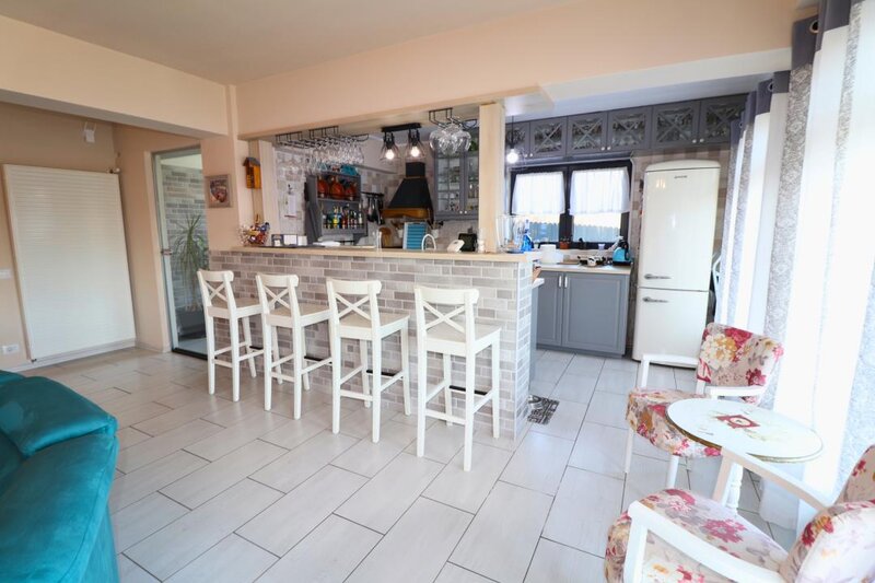 Branesti, vila cu deschidere la lac, constructie 2016, mobilata si utilata