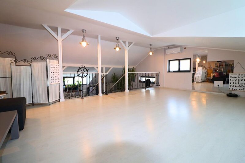 Branesti  Vila cu deschidere la lac -  constructie 2016 - mobilata si utilata