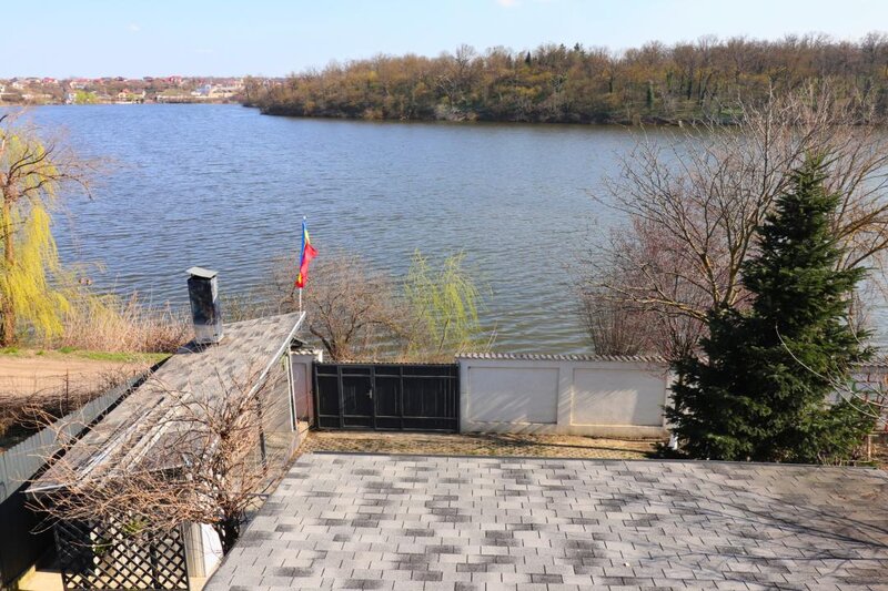 Branesti  Vila cu deschidere la lac -  constructie 2016 - mobilata si utilata